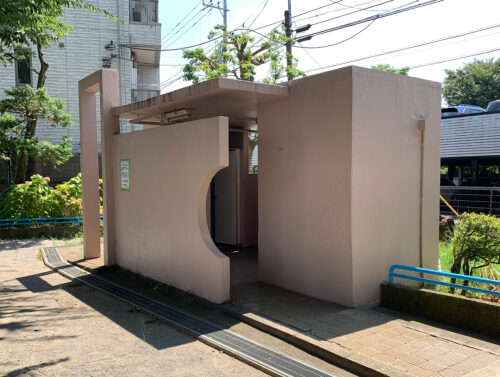 豊中公園・公衆トイレ外観