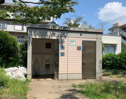 豊玉さくら公園・公衆トイレ外観