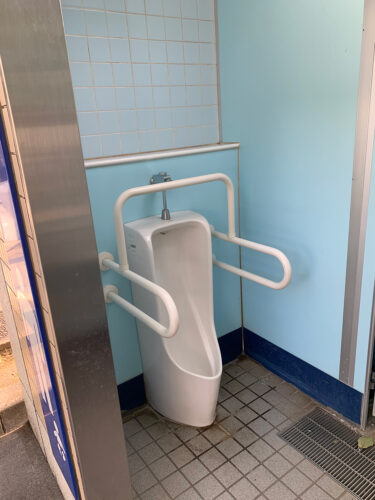 豊玉公園・公衆トイレ内観